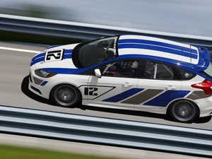race, Ford Focus ST-R, track