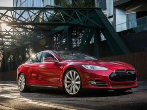 Tesla, Model S