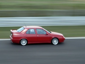 Alfa Romeo 155, track