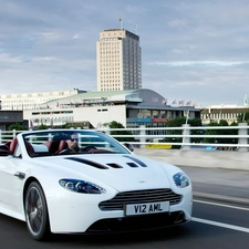 White, Vantage, V12, Aston Martin