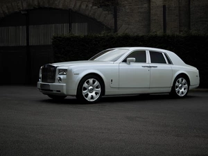 Rolls-Royce Phantom, V12