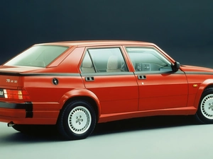 Alfa Romeo 75, V6