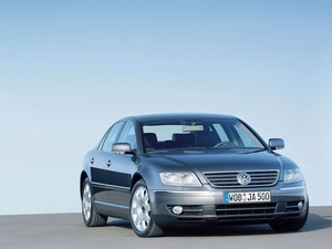 Volkswagen Phaeton, Front