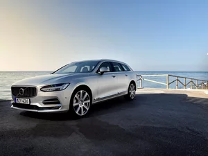 Volvo V90, sea