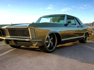 Way, Buick, Riviera