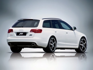 White, Audi RS6