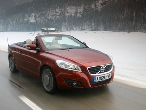 Volvo C-70, winter