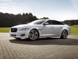 Jaguar XJ Sport