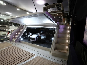 Yacht, Caterham, garage